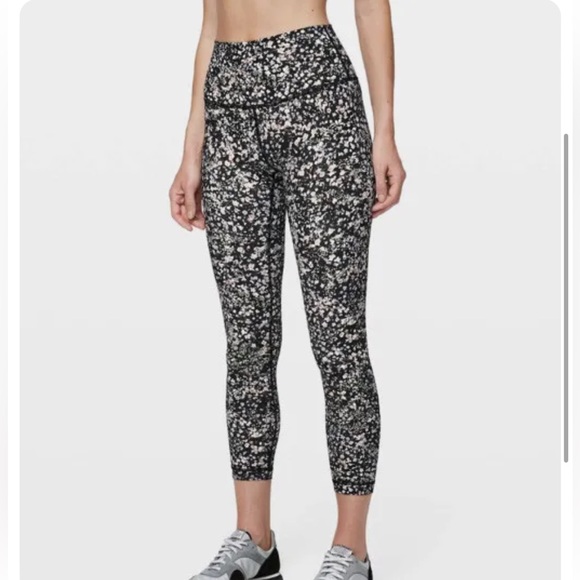 Lululemon Floral Wunder Under Leggings - Picture 1 of 5